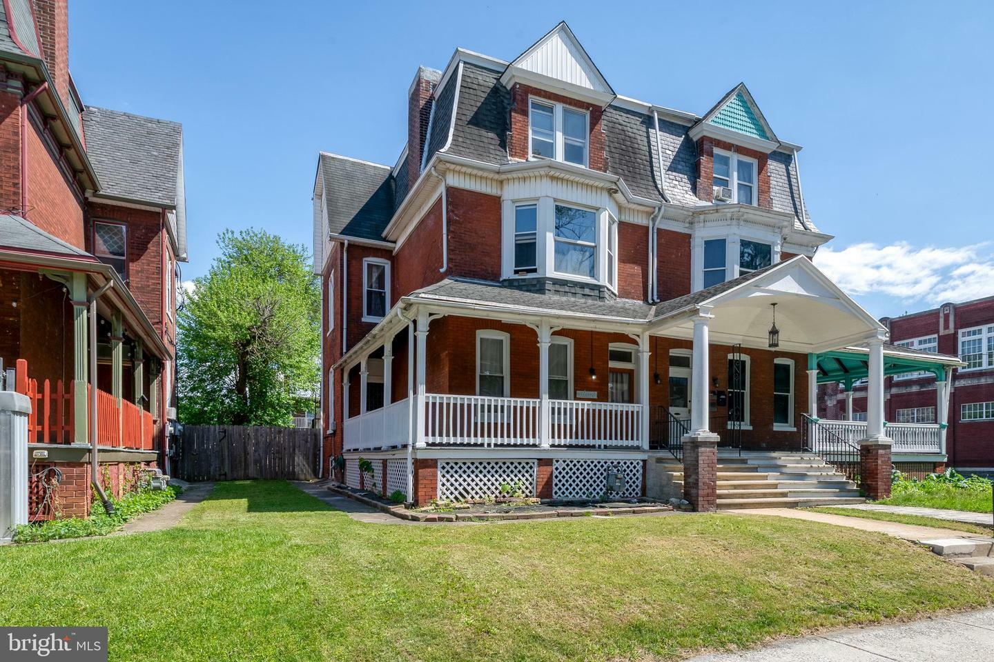 Property Photo: 662 Linden Avenue PA 17404