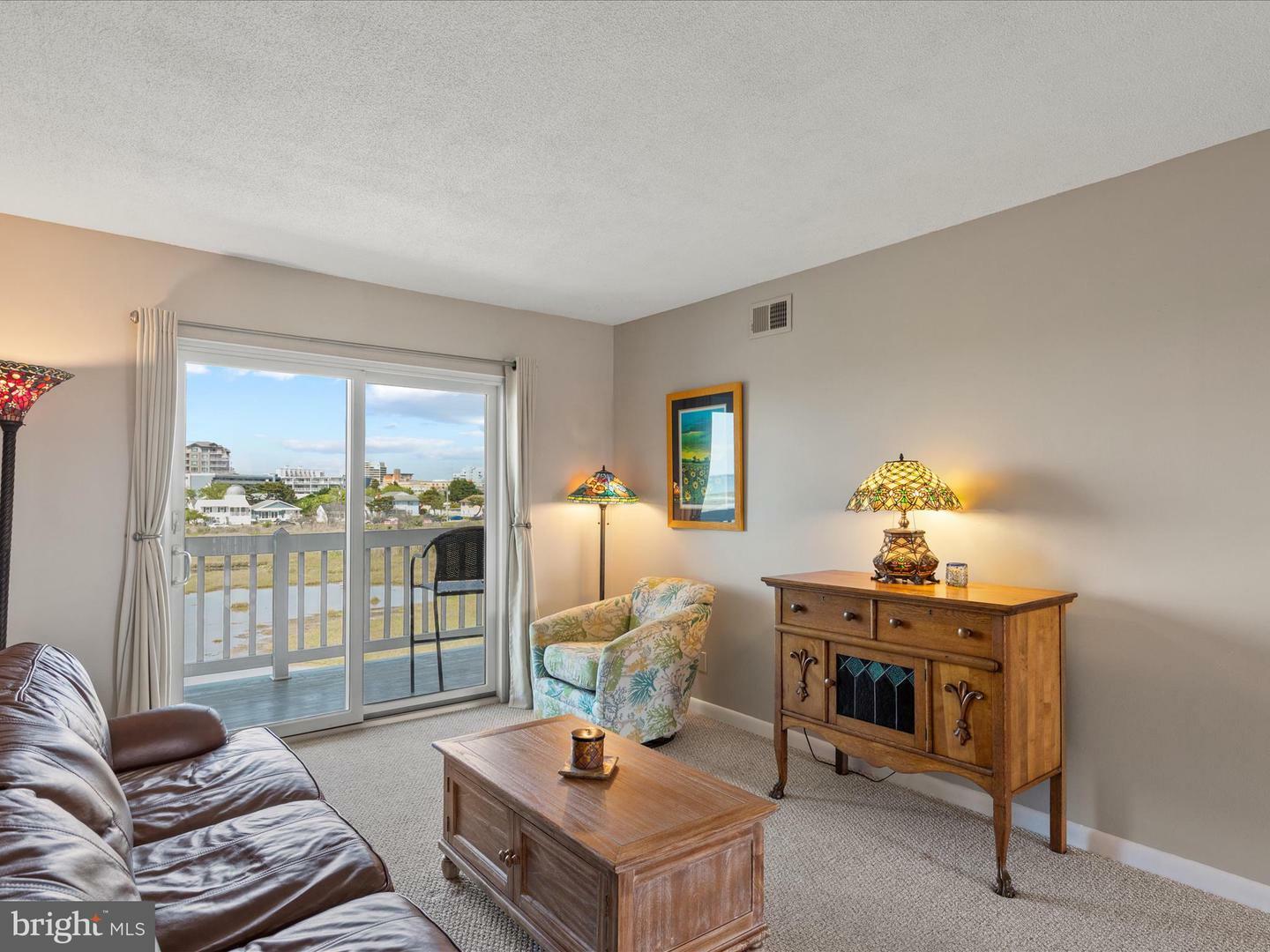 Property Photo: 117 76th Street 302 MD 21842
