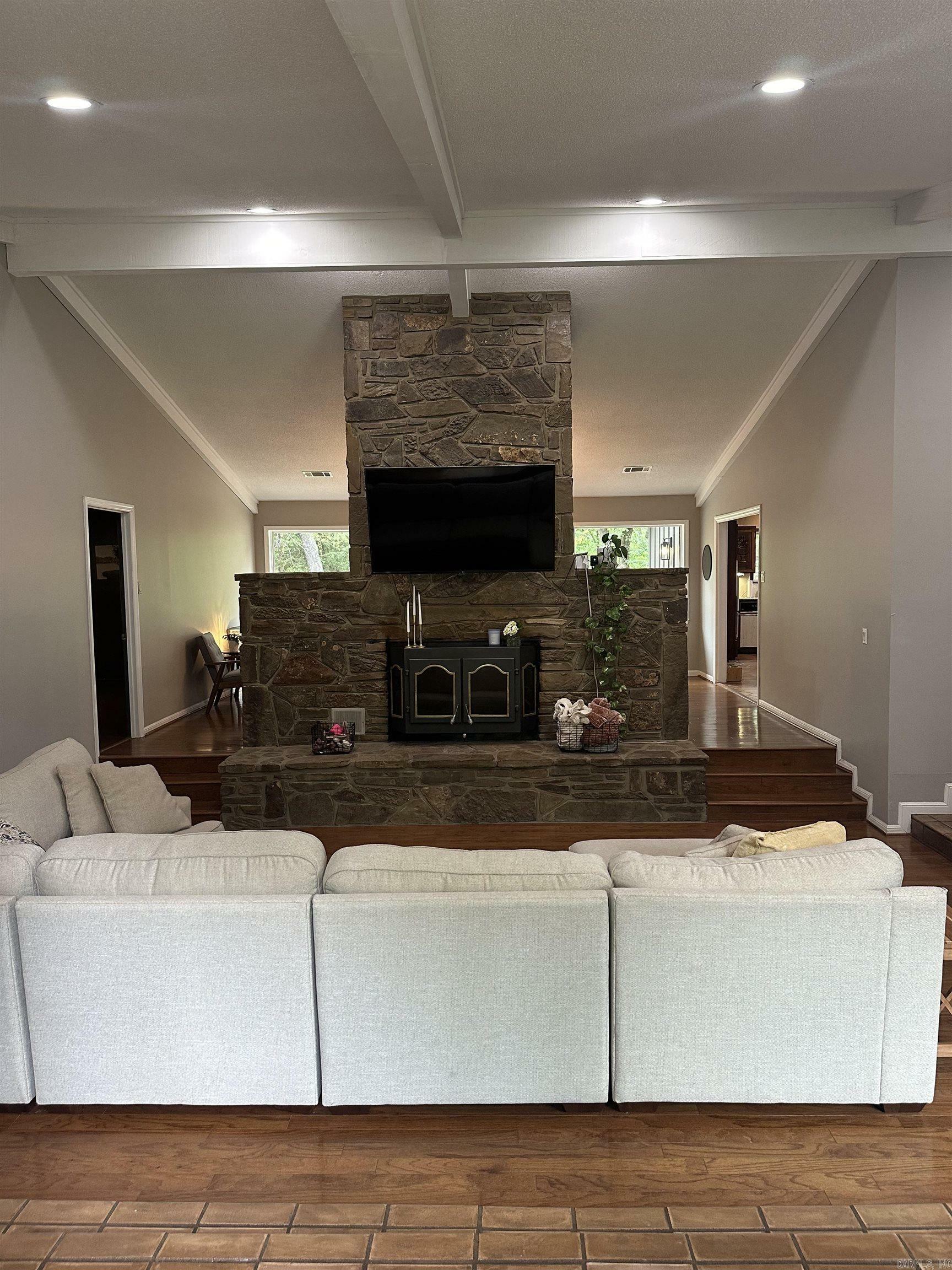 Property Photo: 18 Riviera Dr AR 72034