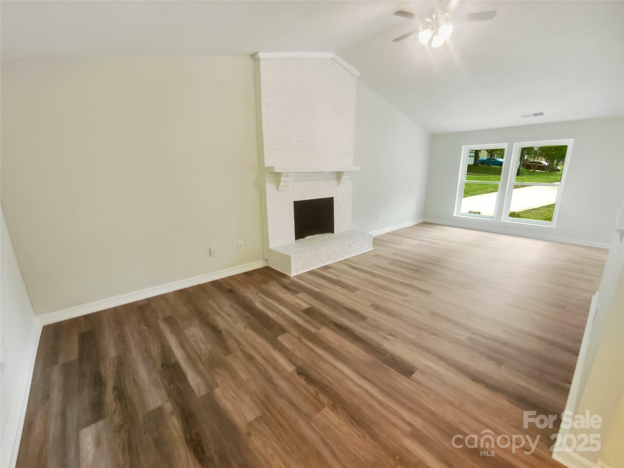 Property Photo: 6041 Misty Way Lane NC 28212