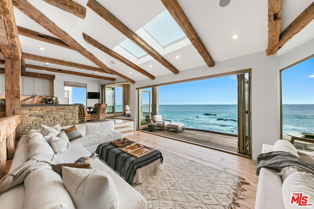 Property Photo: 24920 Malibu Rd CA 90265