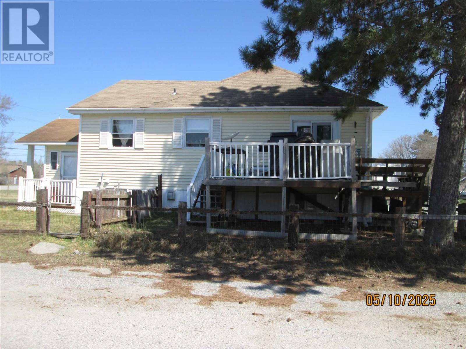 Property Photo: 201 Garden Street ON P0T 1T0