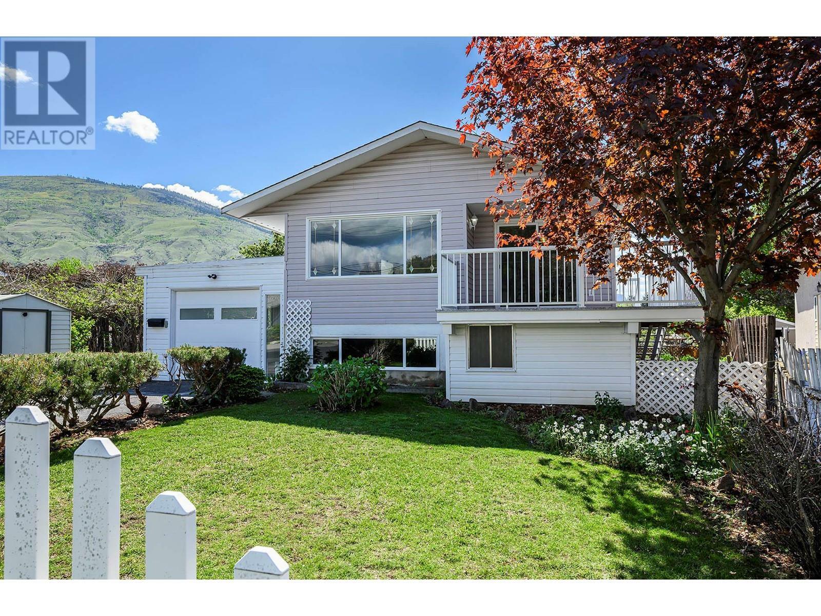 Property Photo: 725 Huntington Drive BC V2B 6G3