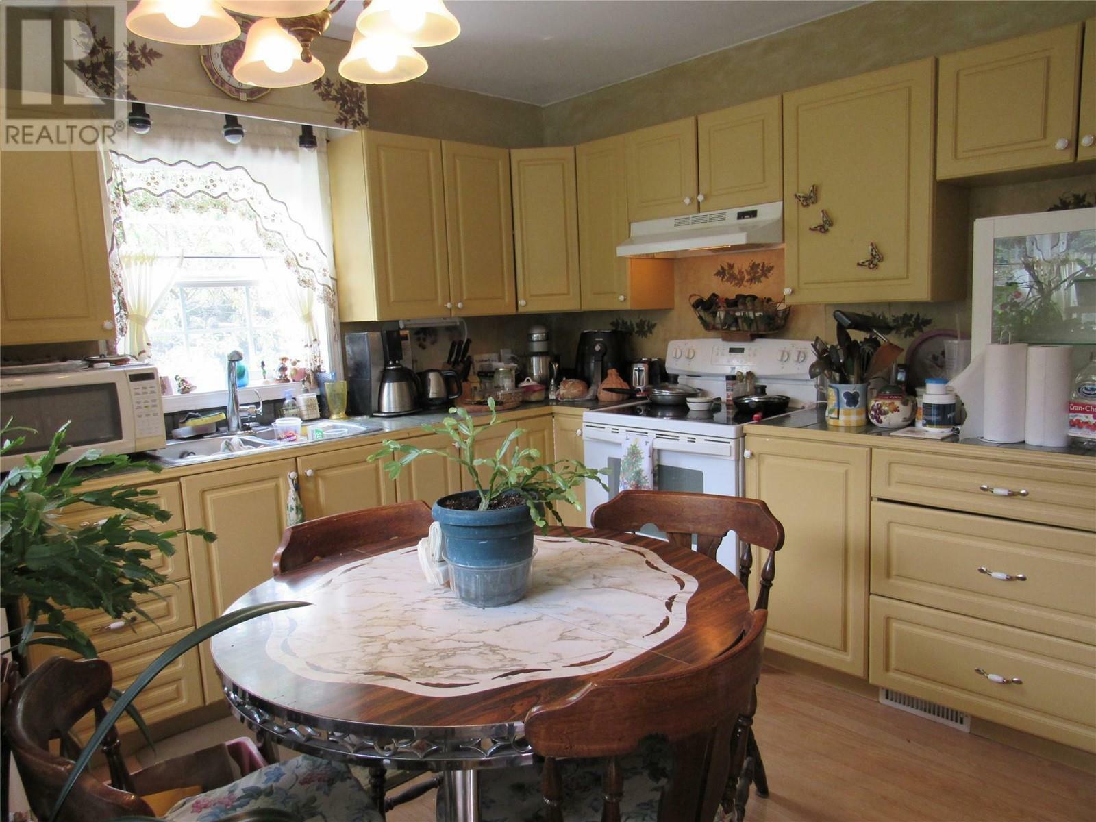 Photo de la propriété: 813 11th Street BC V1N 2J7
