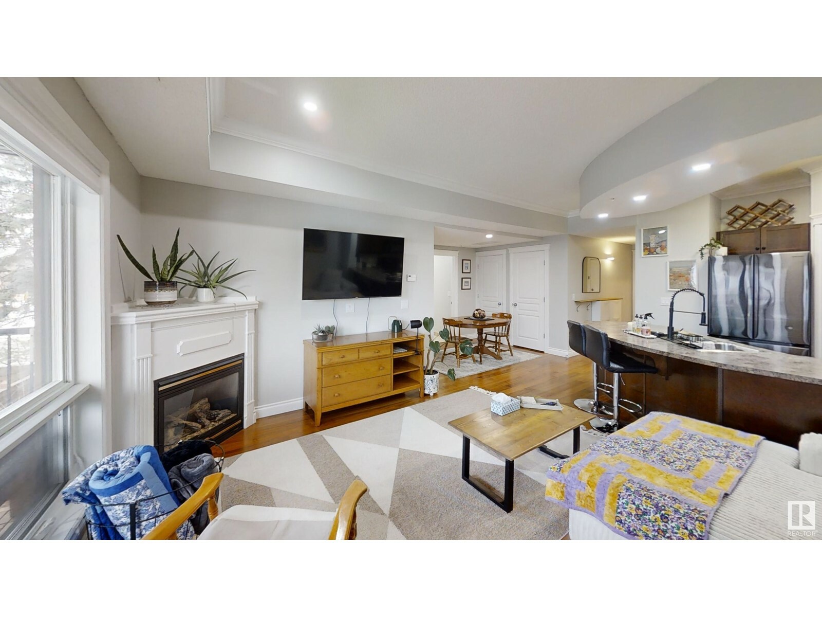 Property Photo: #203 10232 115 St NW AB T5K 1T8