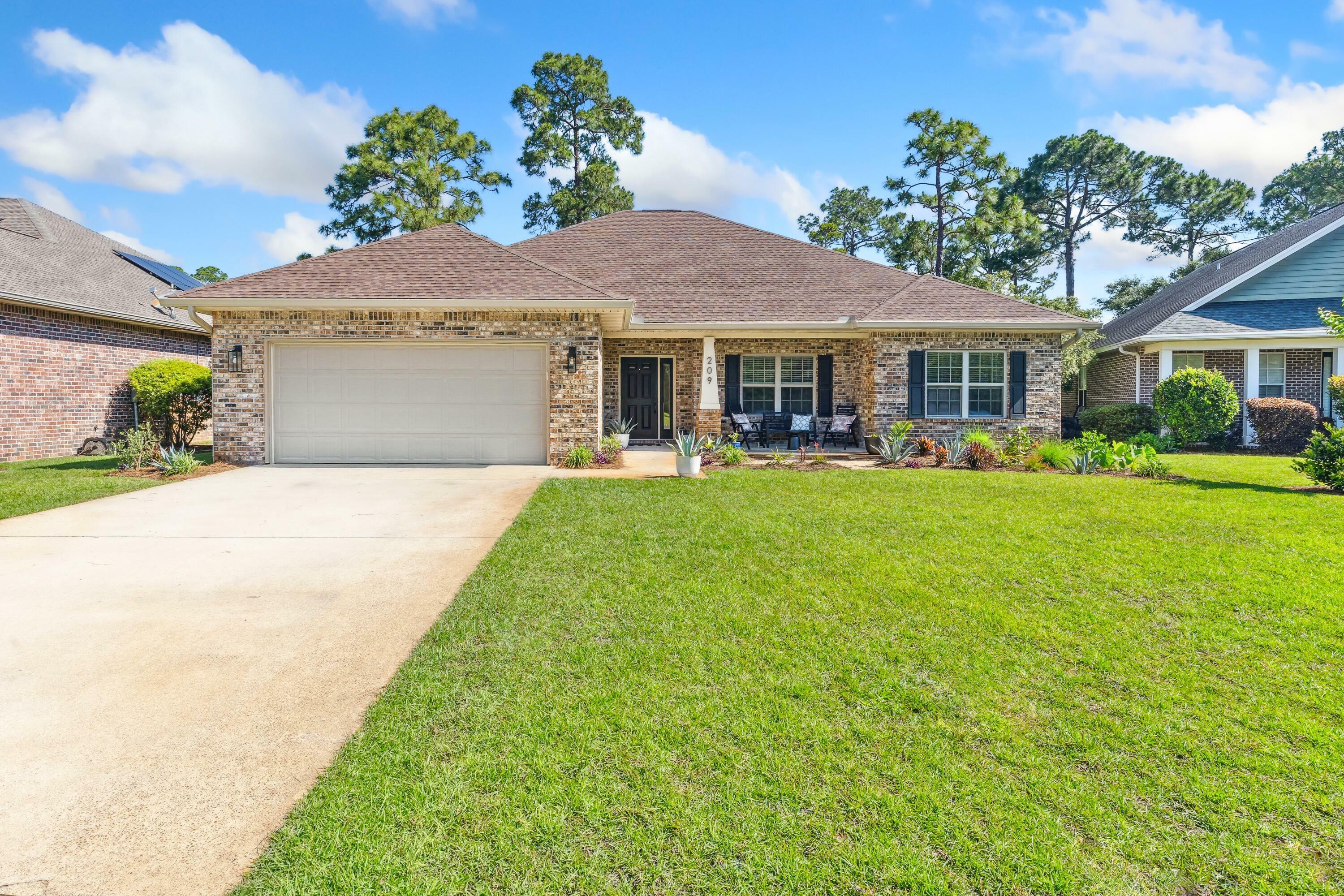 Property Photo: 209 Forest Park Drive FL 32459