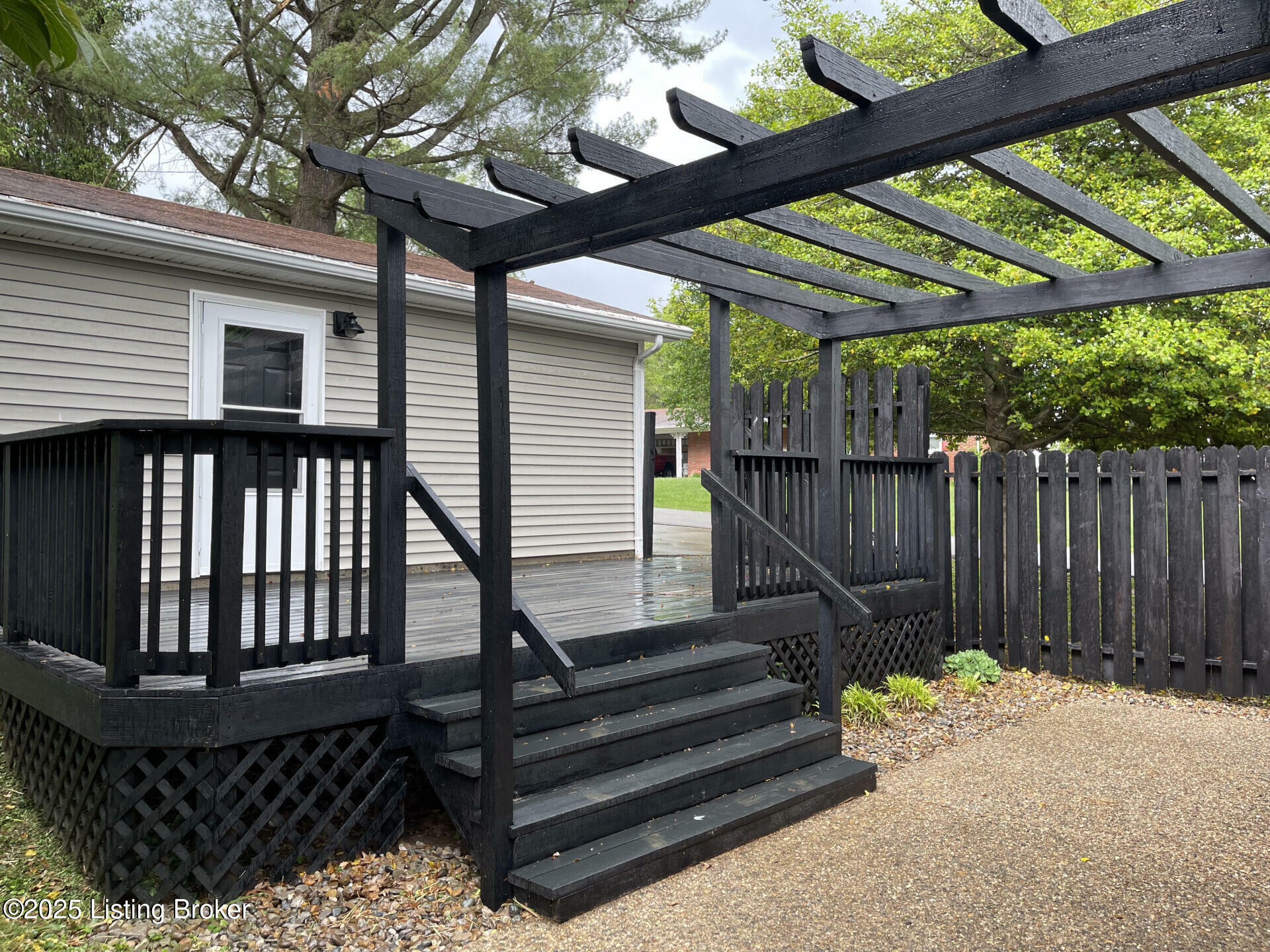 Property Photo: 301 Edgewood Ave KY 42701
