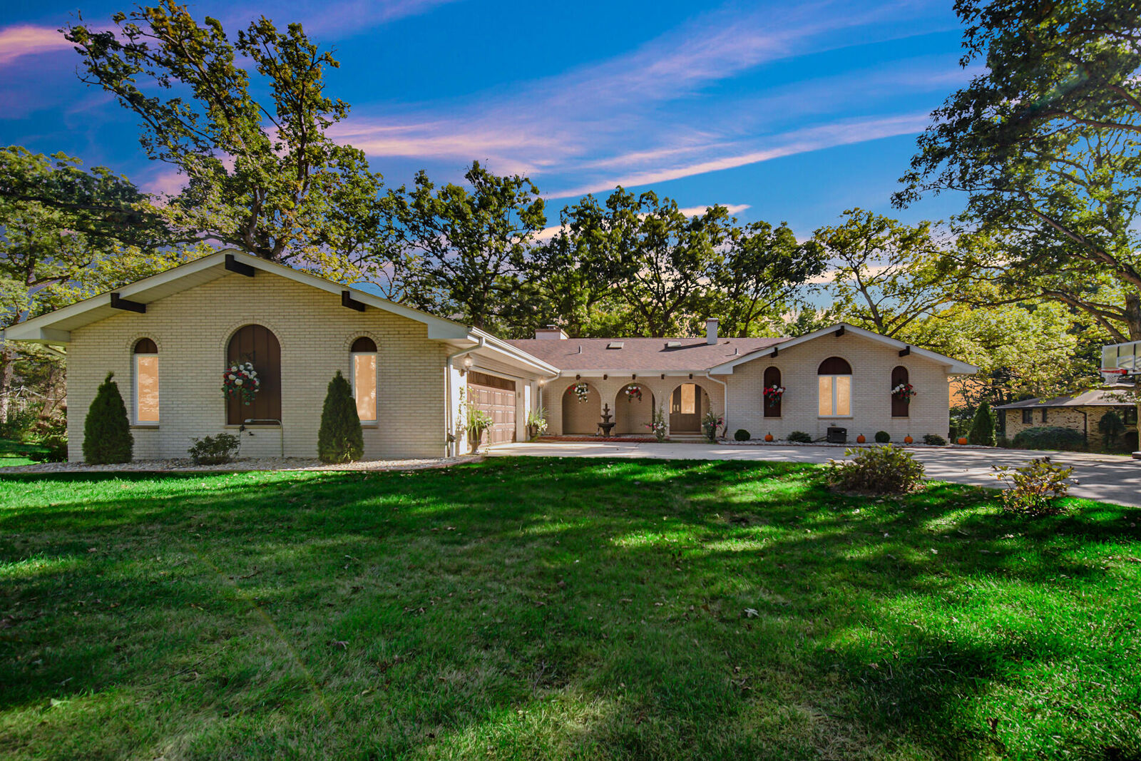 Property Photo: 5963 W 91st Avenue IN 46307