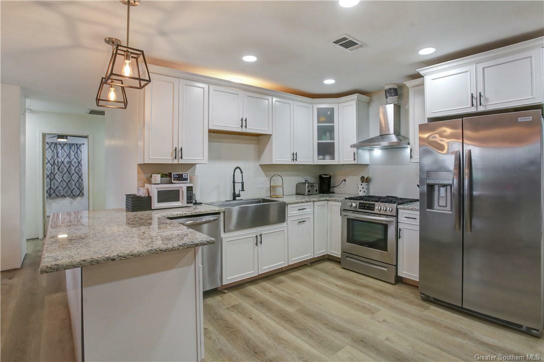Property Photo: 1208 N Elton Court LA 70607