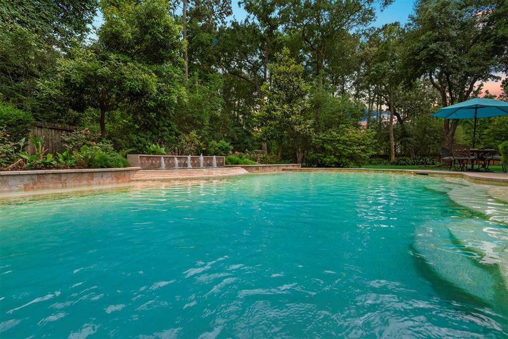 Property Photo: 3706 Skyoak Court TX 77386