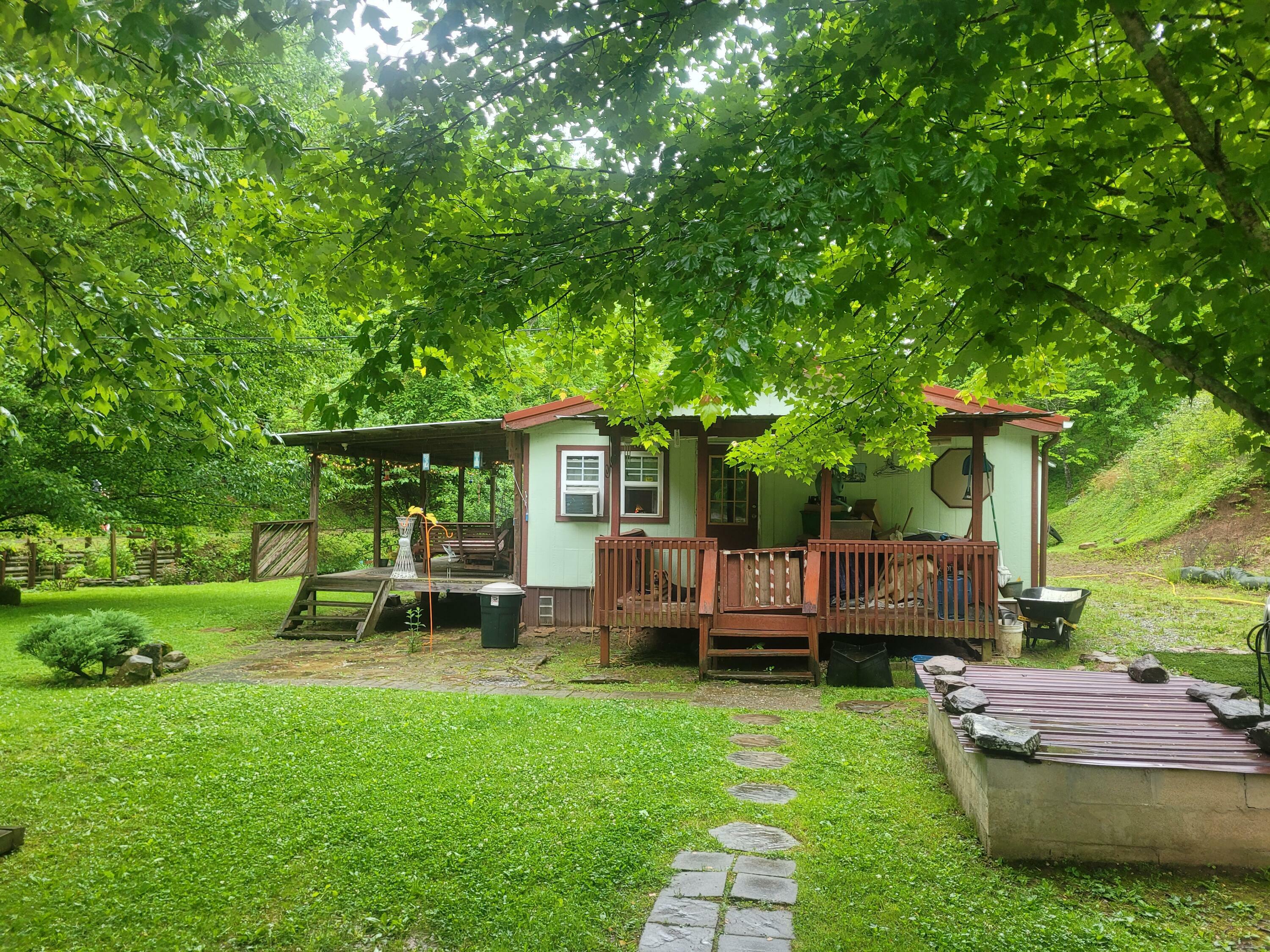 Property Photo: 523 Bullskin Branch Road KY 40972