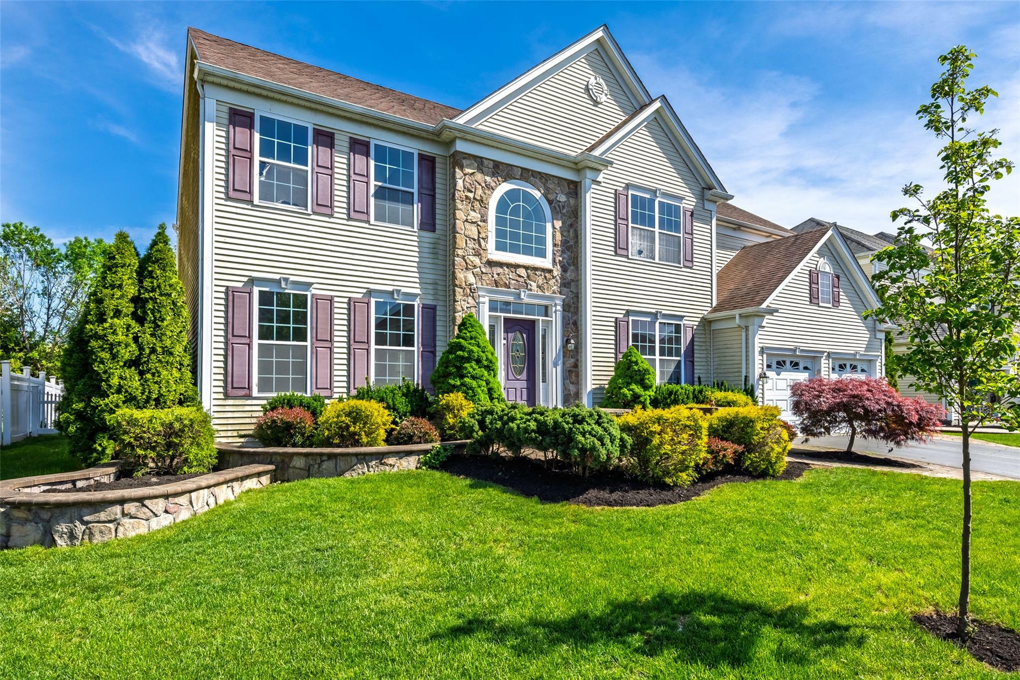Property Photo: 33 Avolet Court NY 11766