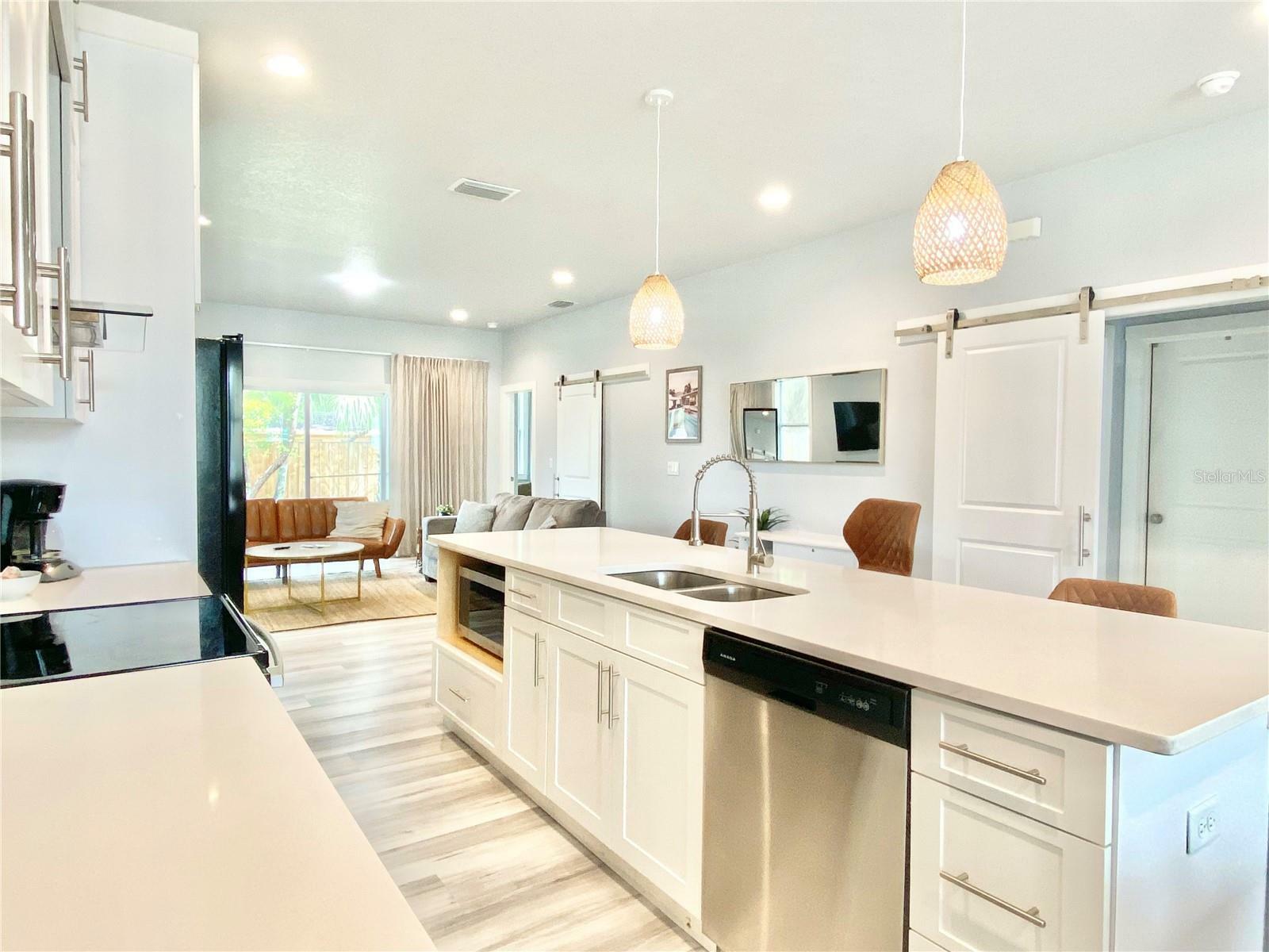 Property Photo: 2510 E 17th Avenue FL 33605