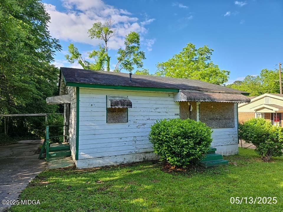 Property Photo: 1015 Haywood Road GA 31211