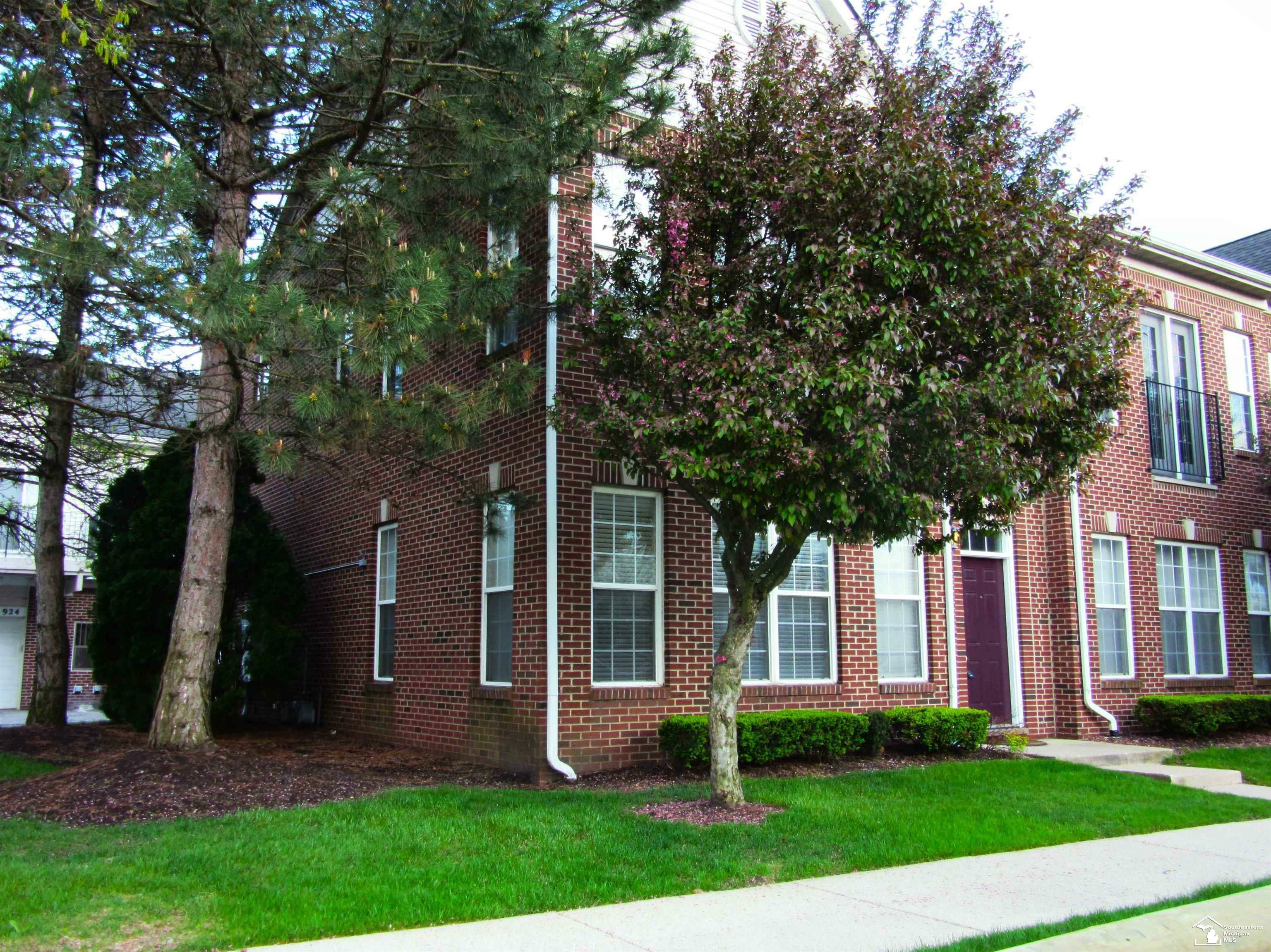 Property Photo: 323 Kaye Lani Avenue MI 48161