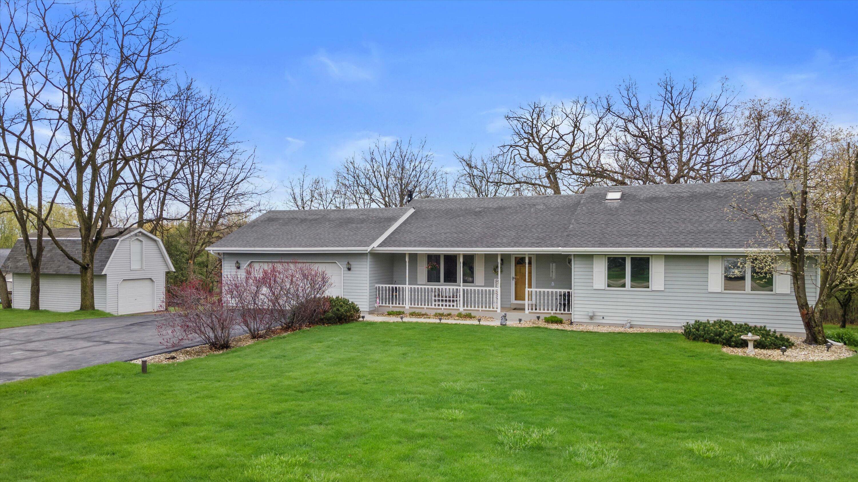 Property Photo: 26021 Deer Ridge Trl WI 53185
