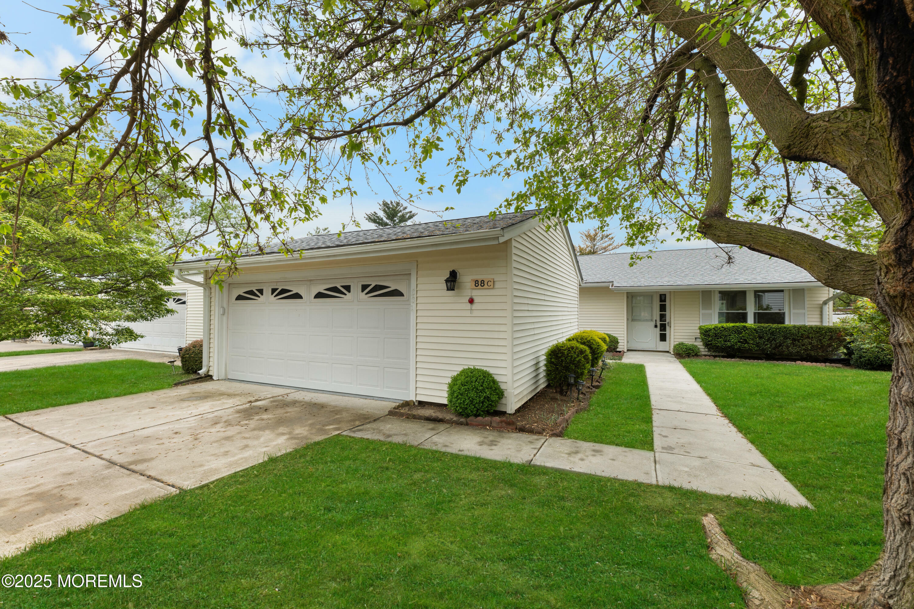 88C Dogwood Plaza  Monroe NJ 08831 photo