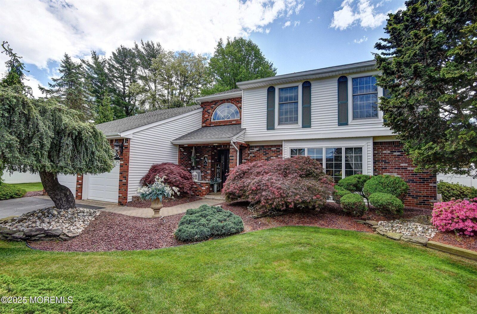 Property Photo:  3 Topanga Court  NJ 07726 