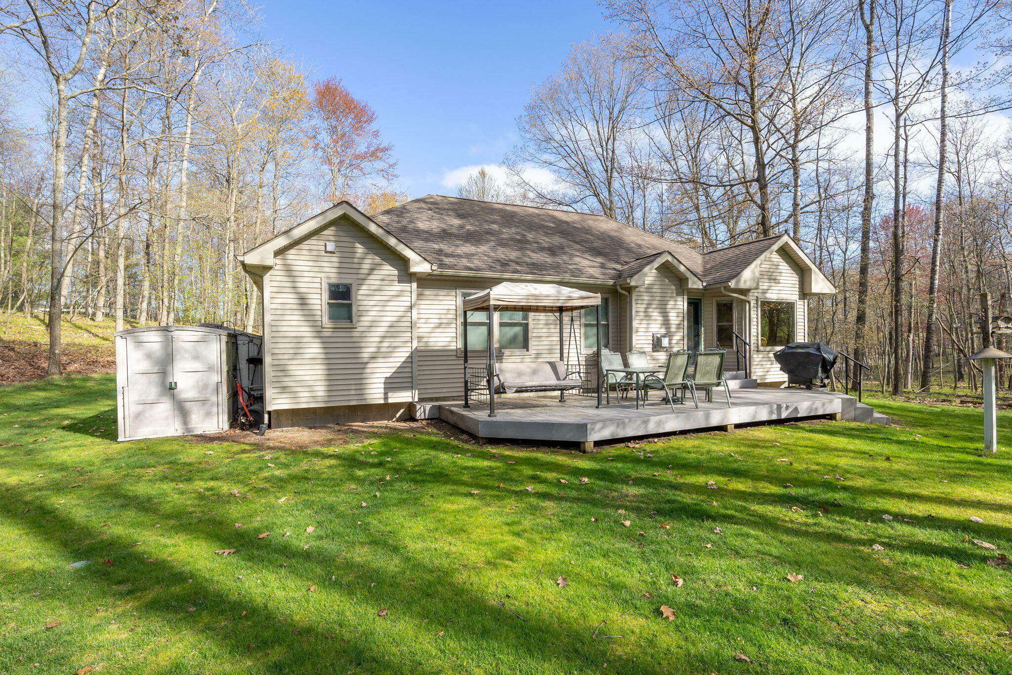 Property Photo: 9100 Boggie Drive MI 49346