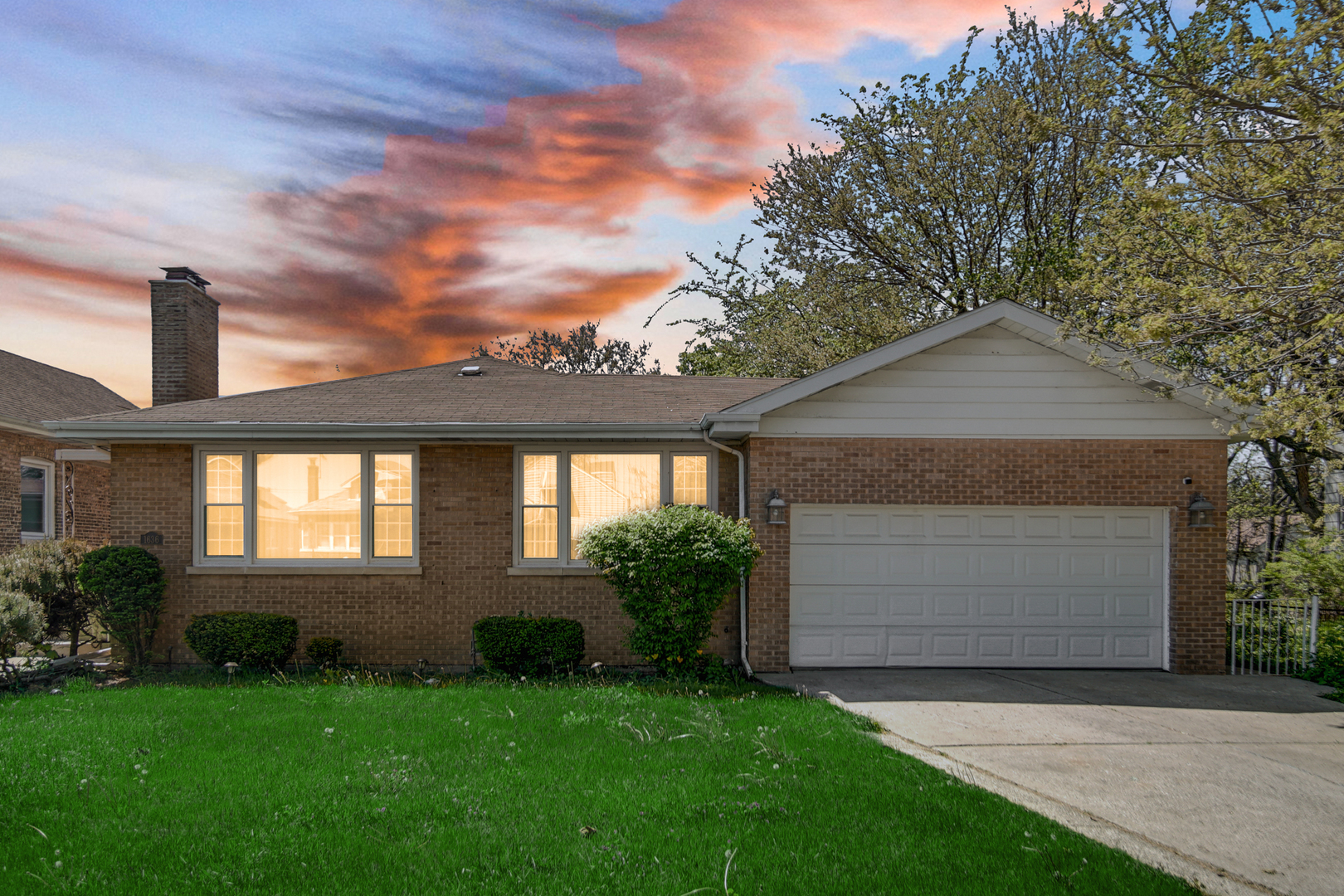 Property Photo: 1636 S 14th Avenue IL 60153
