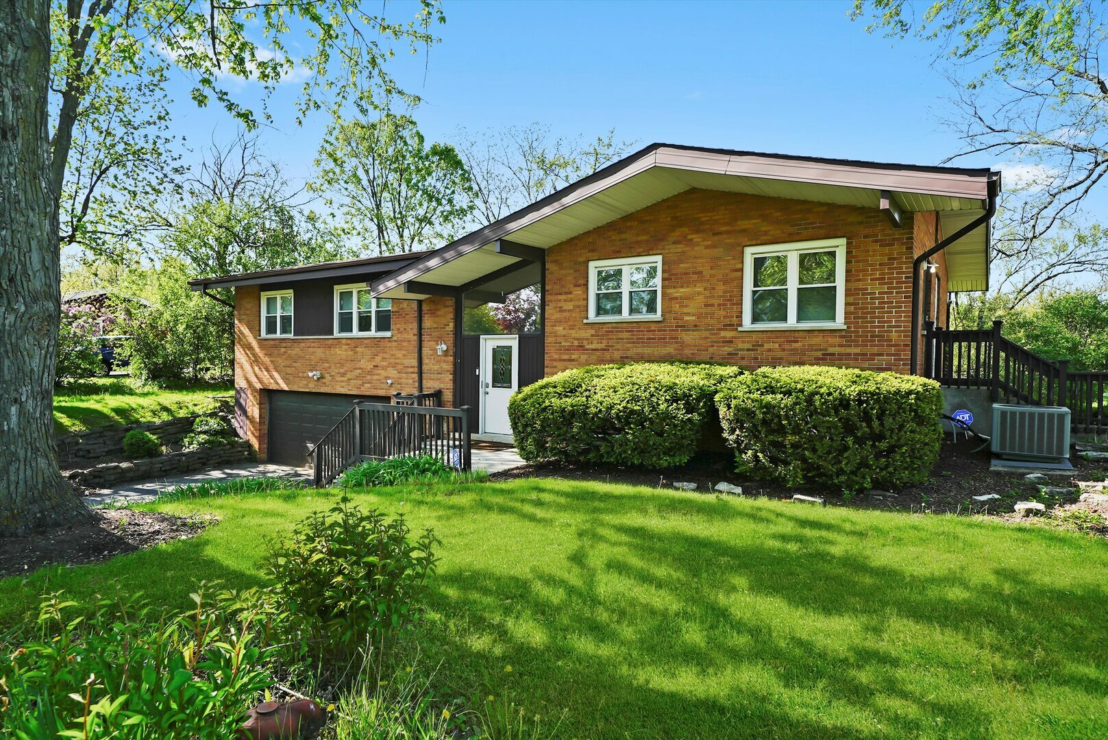 Property Photo: 2747 Perry Road IL 60422