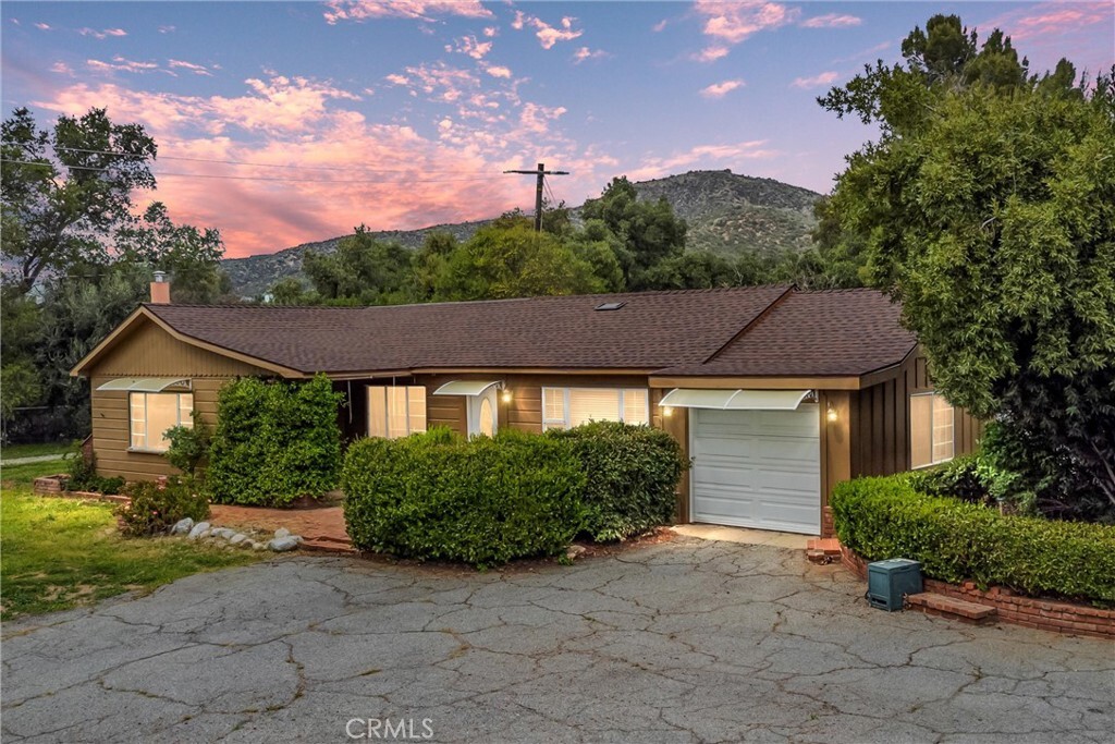 Property Photo:  9249 Avenida Miravilla  CA 92223 