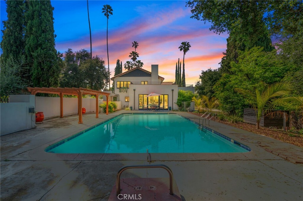 Property Photo:  24 W Hilton Avenue  CA 92373 