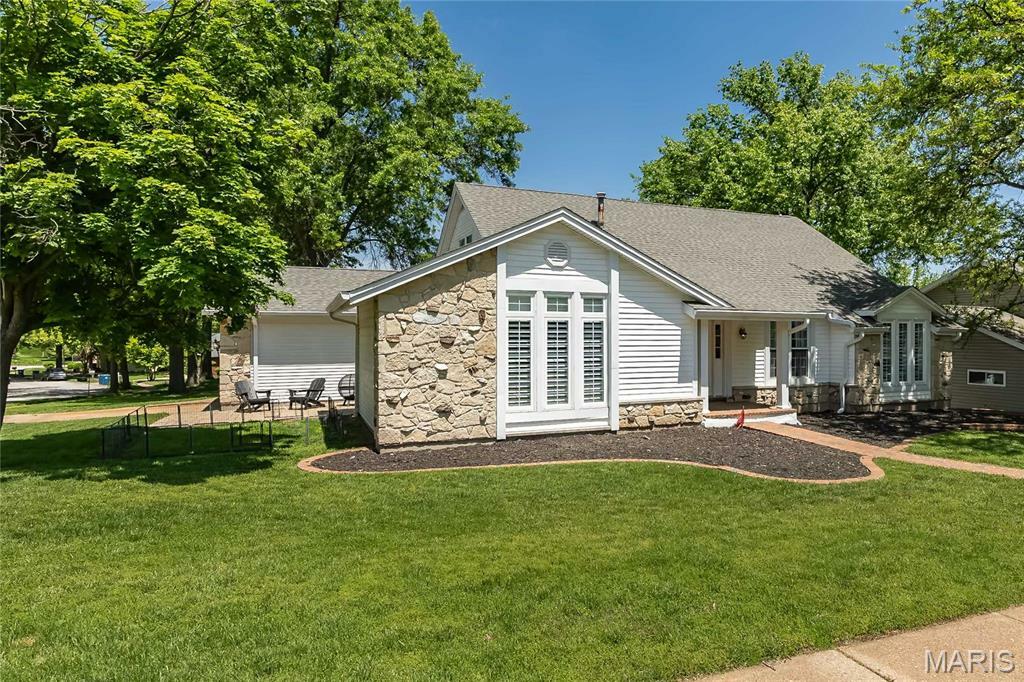 Property Photo: 293 Oakleigh Woods Drive MO 63011