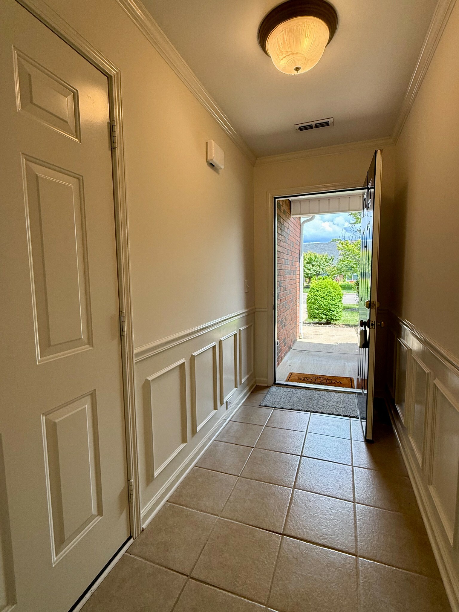 Property Photo: 2809 Stonehedge Dr TN 37128