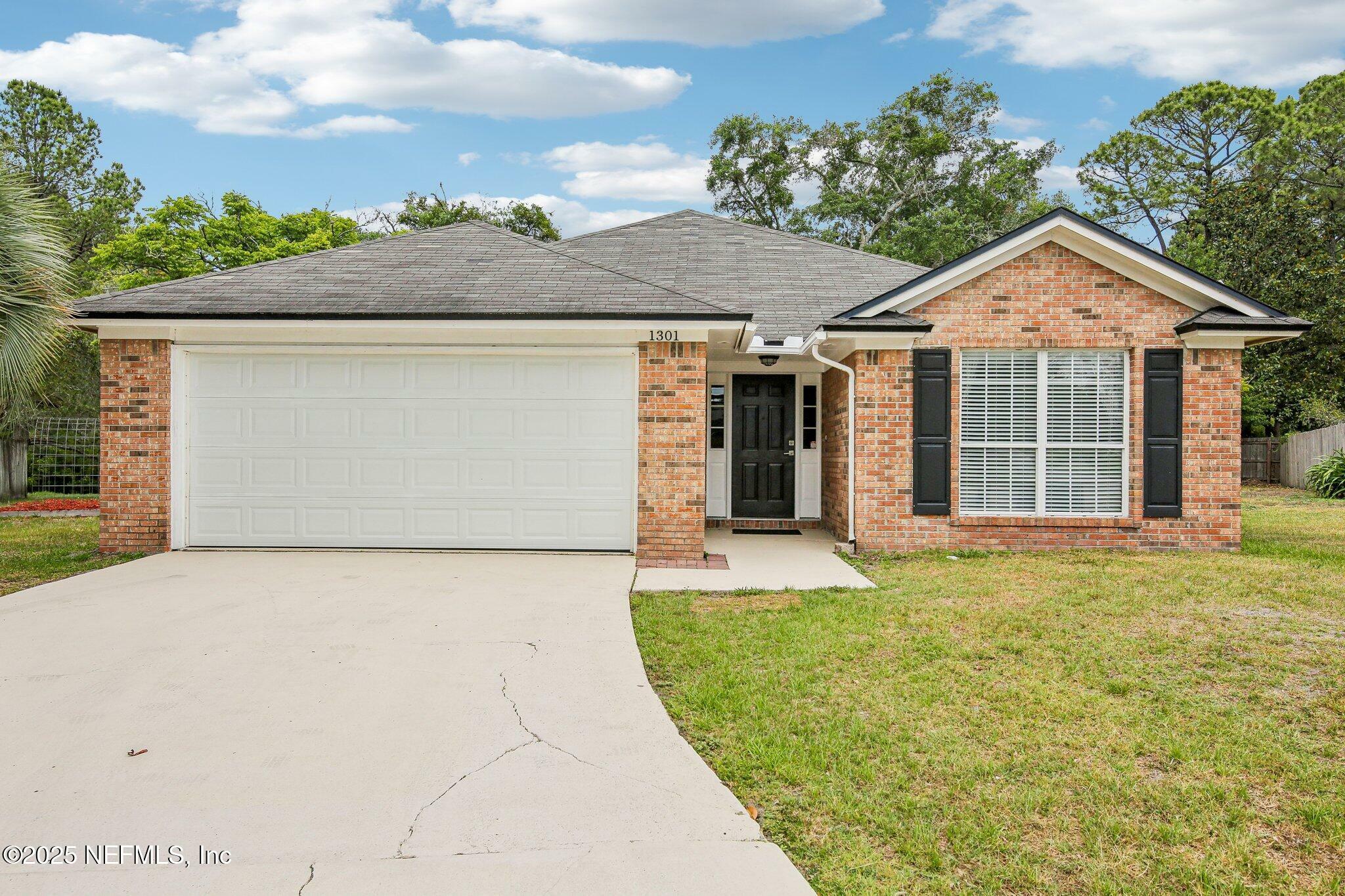 Property Photo: 1301 Portside Drive FL 32003