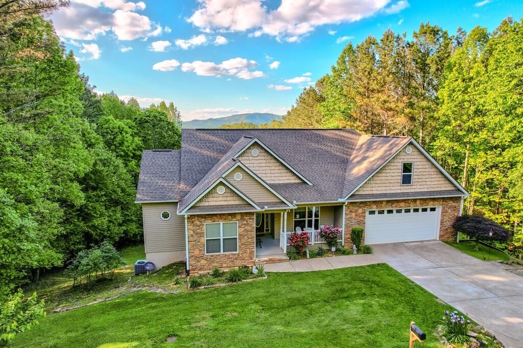Property Photo: 90 Loftis Mountain Way GA 30512
