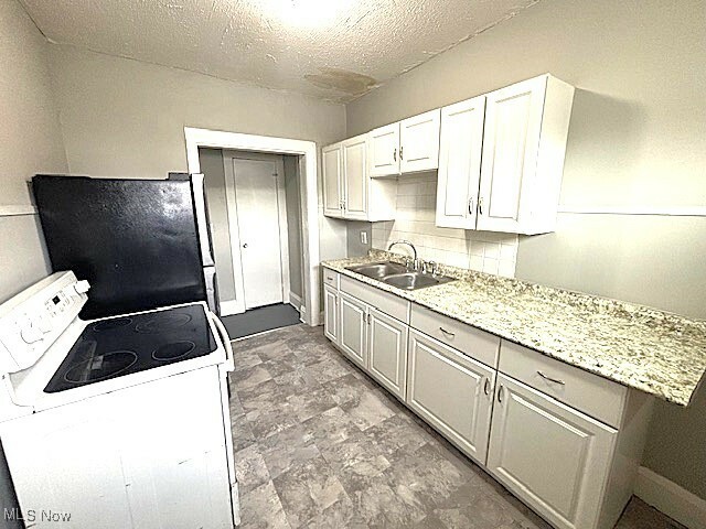 Property Photo: 17118 Broadway Avenue OH 44137