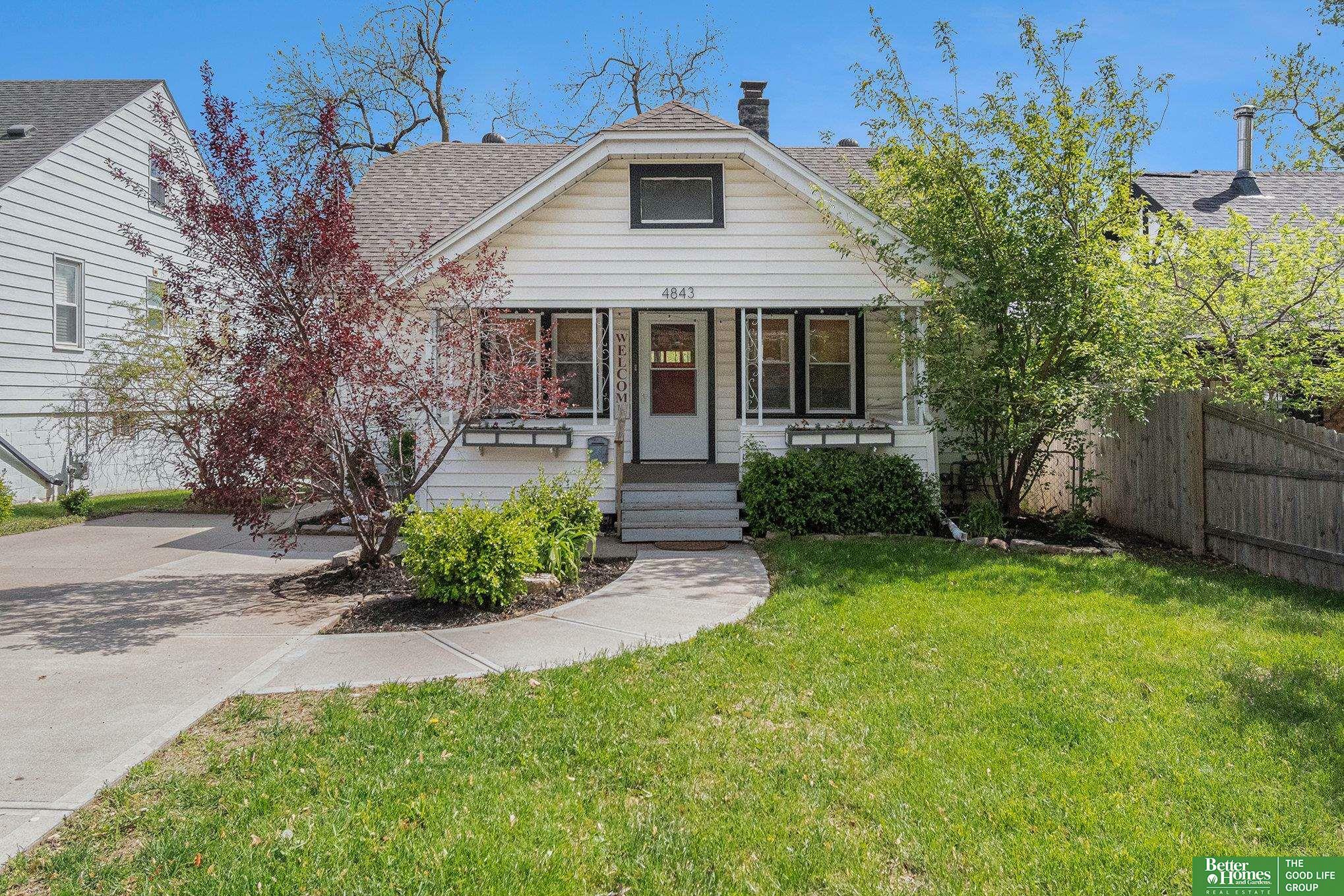 Property Photo: 4843 Hickory Street NE 68106