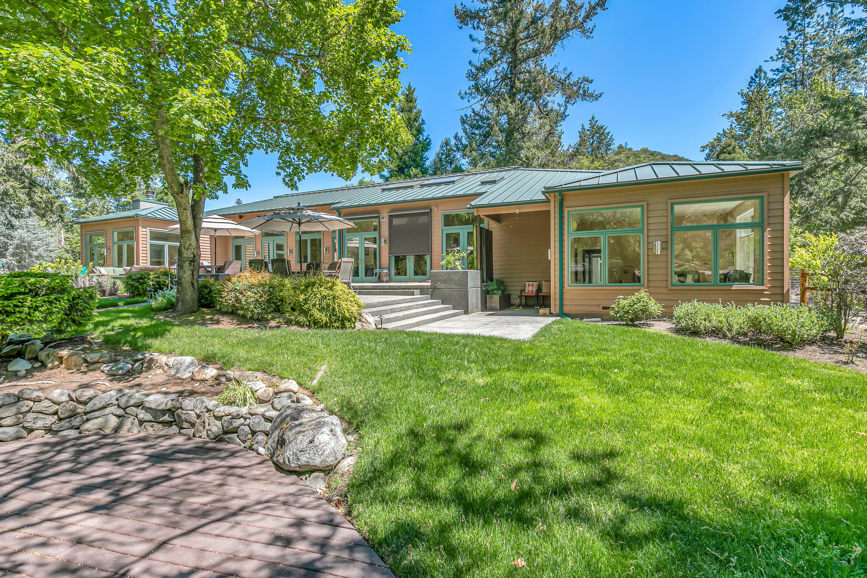 Property Photo: 13587 Highway 238 OR 97530