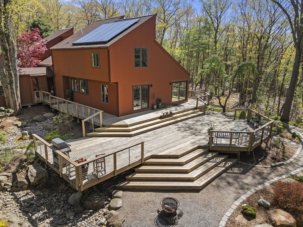 Property Photo: 11 Chaplin Cir MA 01921