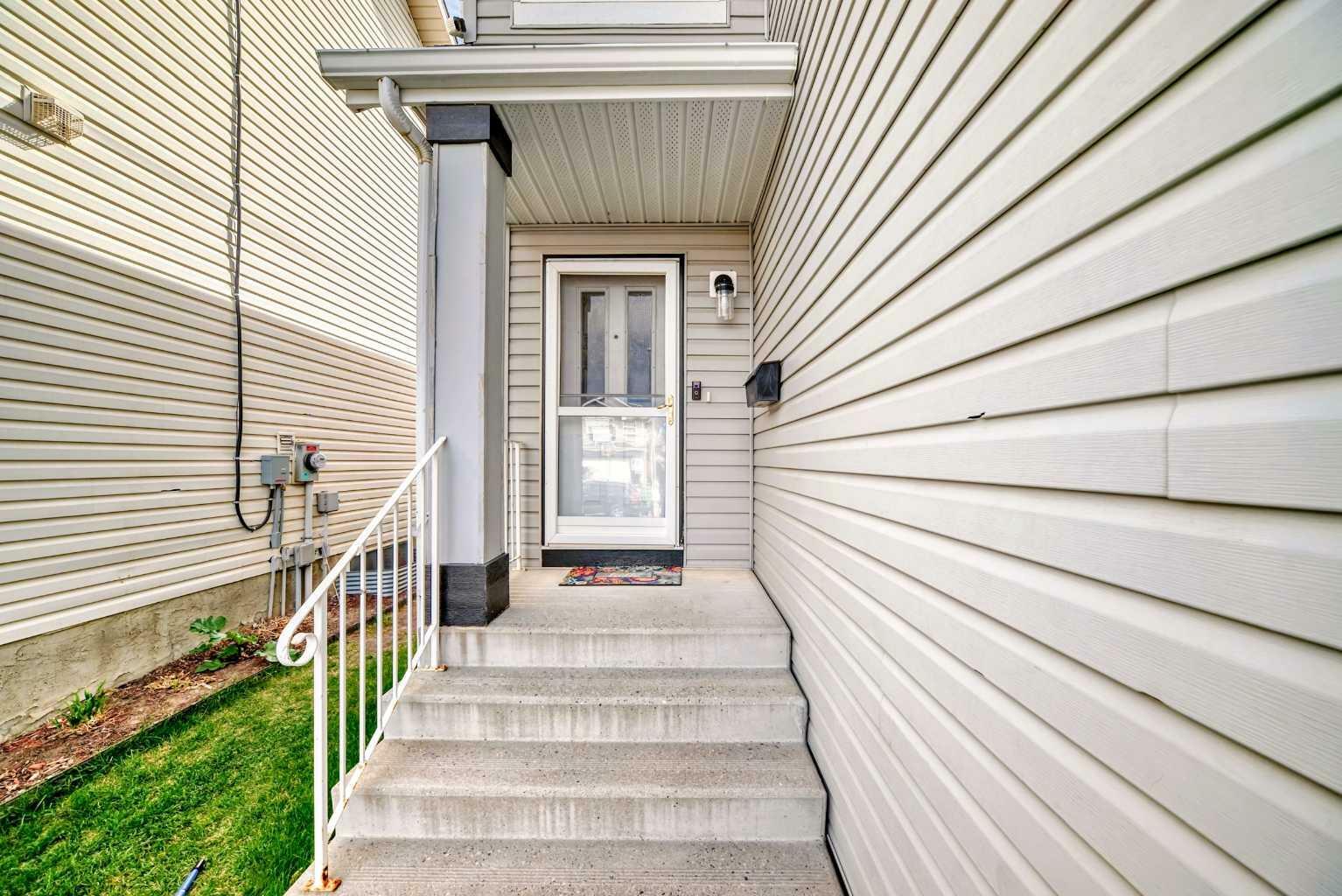 Property Photo: 277 Covewood Circle NE AB T3K 5S8