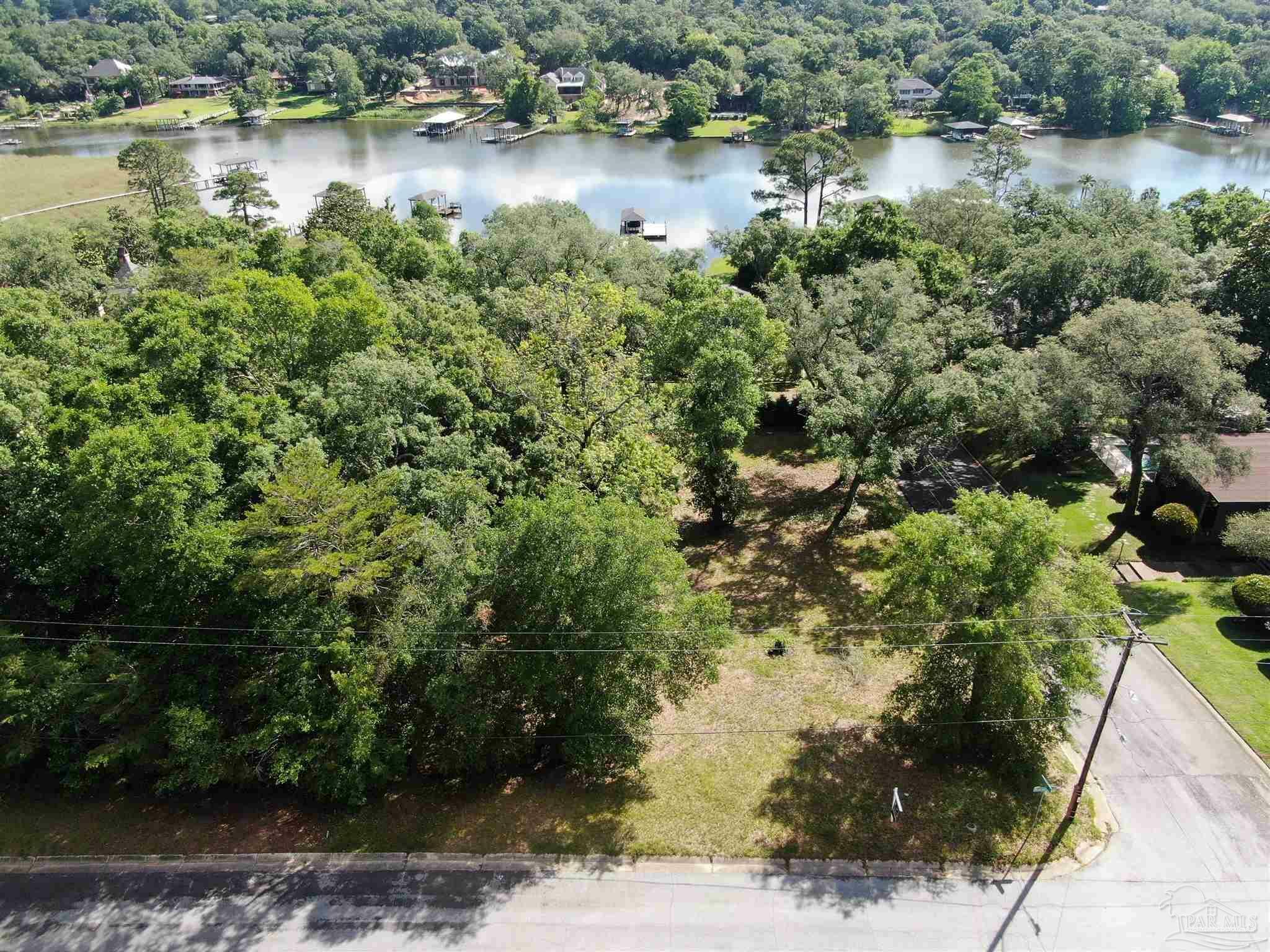 Property Photo: 600 Blk Gamarra Rd FL 32503