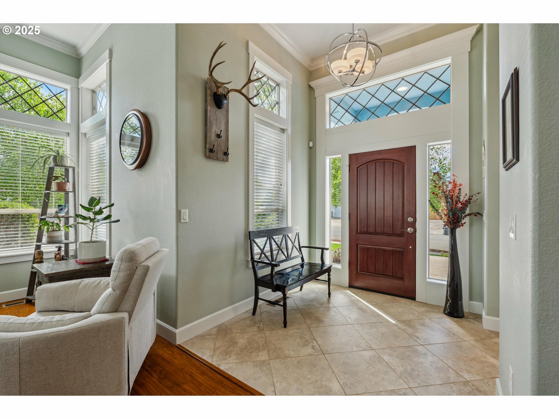 Property Photo: 3033 NE Malachi Way OR 97321