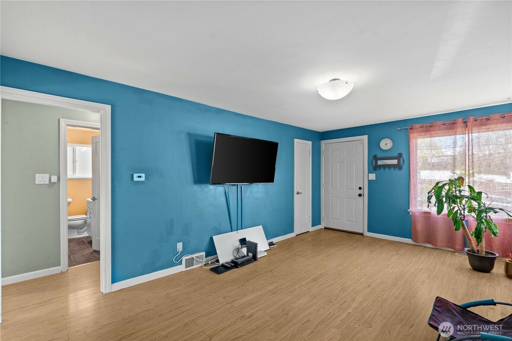 Property Photo: 935 N 92nd Street WA 98103