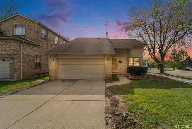 6075 N Vernon Street  Dearborn Heights MI 48127 photo