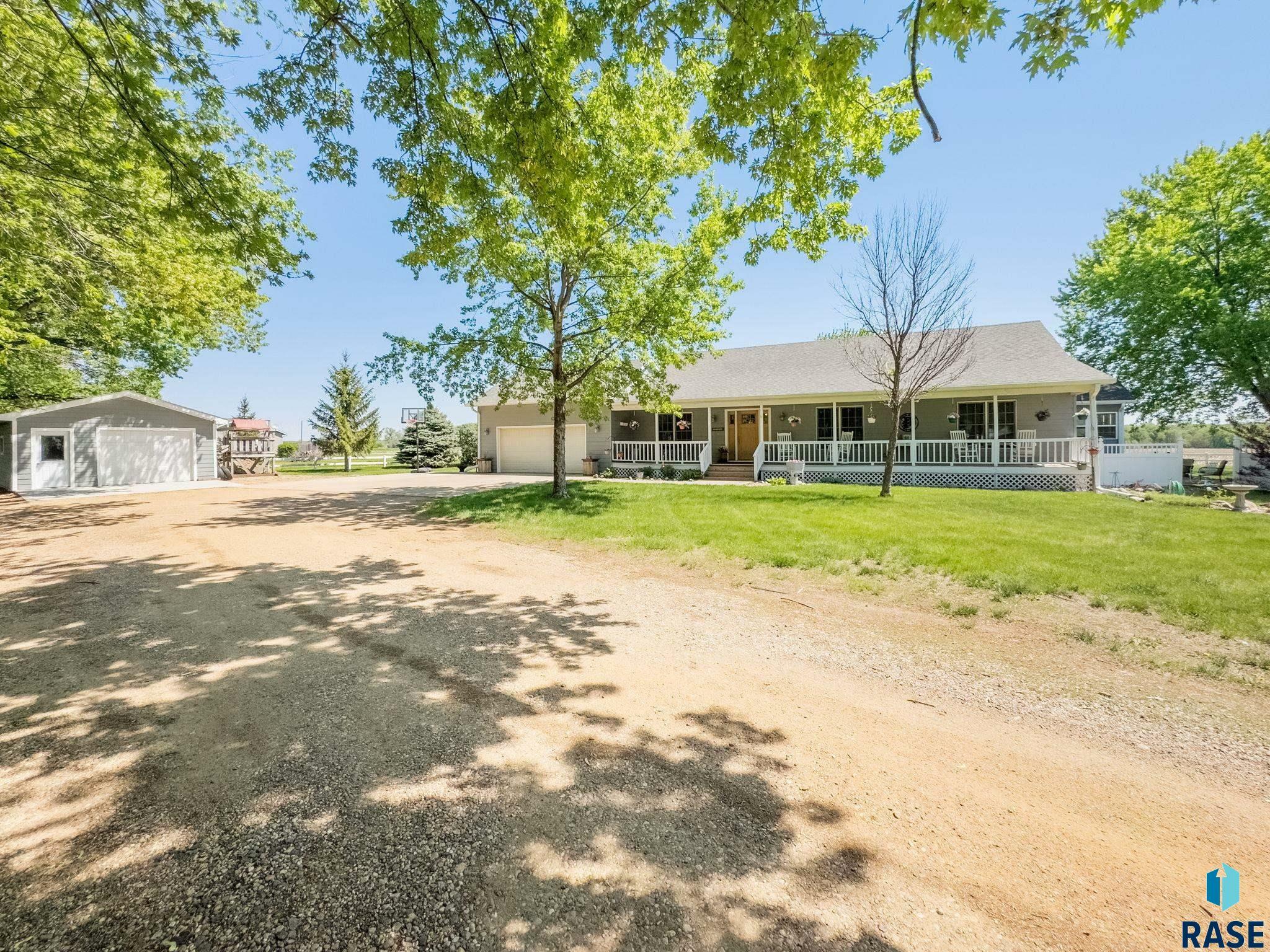 720 N West St  Canton SD 57013 photo