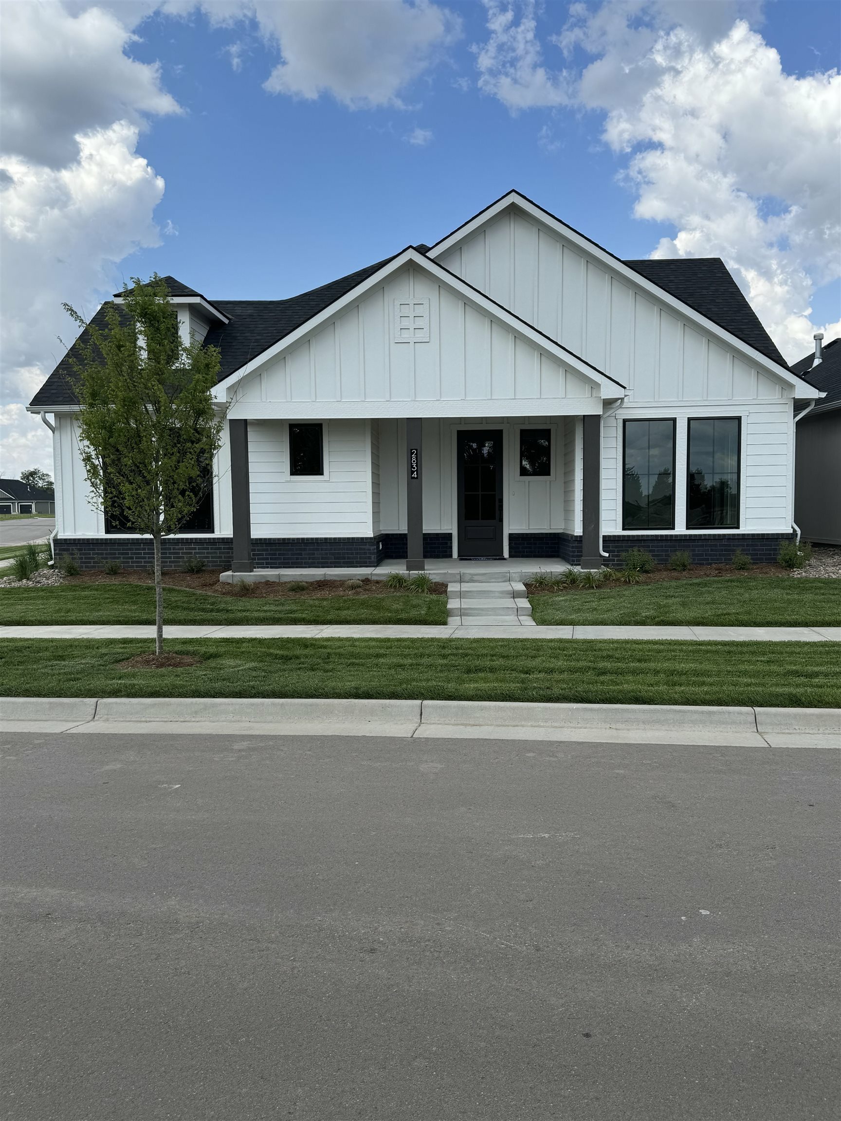 Property Photo: 2834 W Shearwater KS 67204
