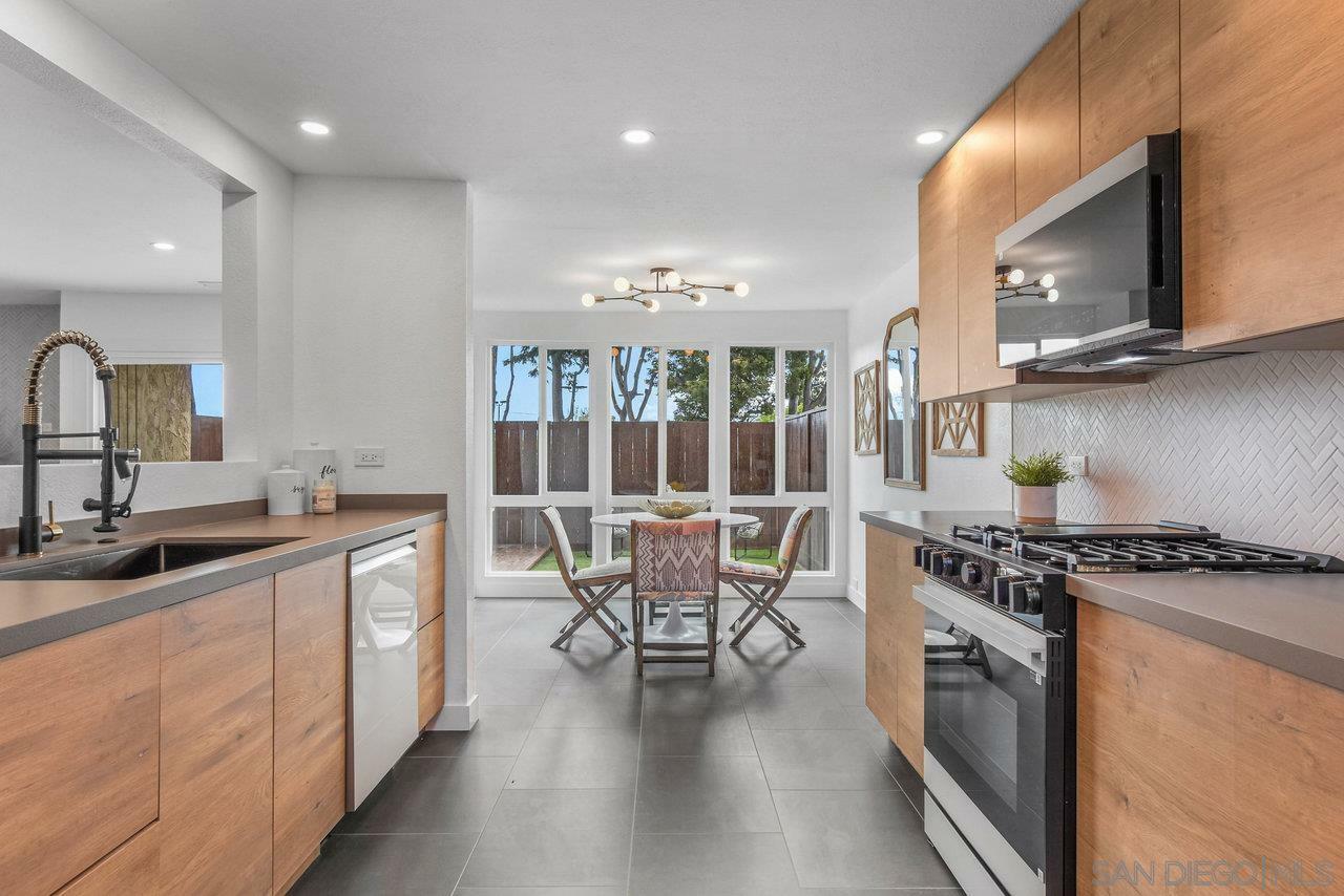 Property Photo: 6923 Camino Pacheco CA 92111