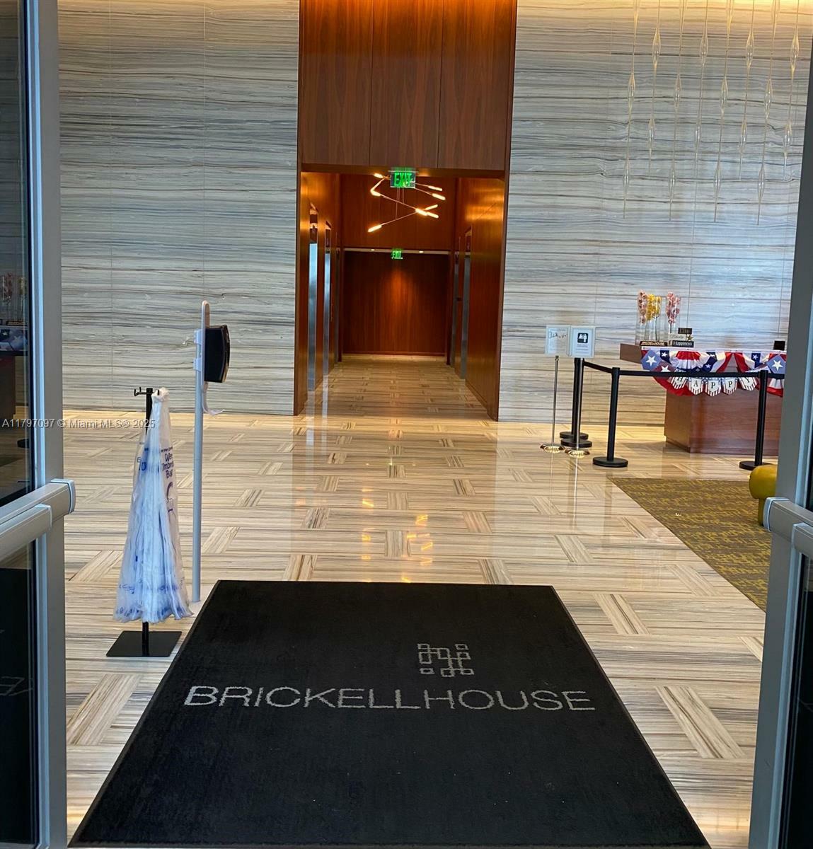 Property Photo: 1300 Brickell Bay Dr 3501 FL 33131