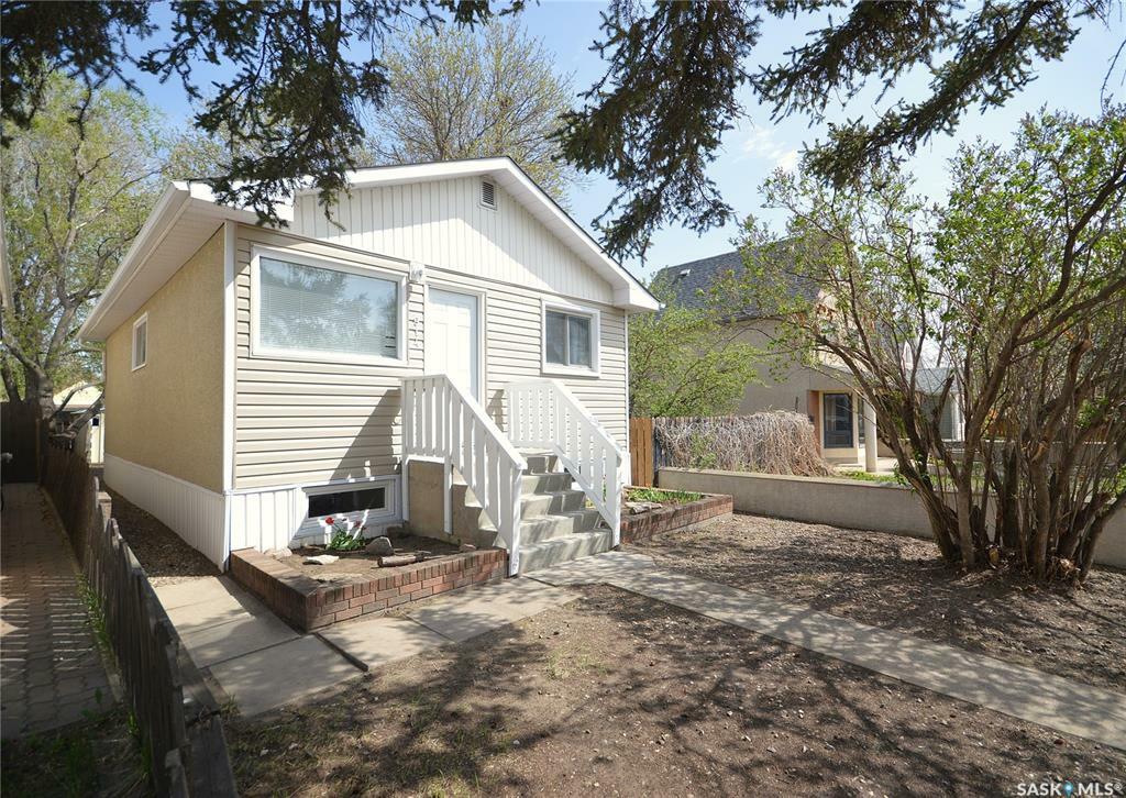 Property Photo: 914 Stadacona Street E SK S6H 0K8