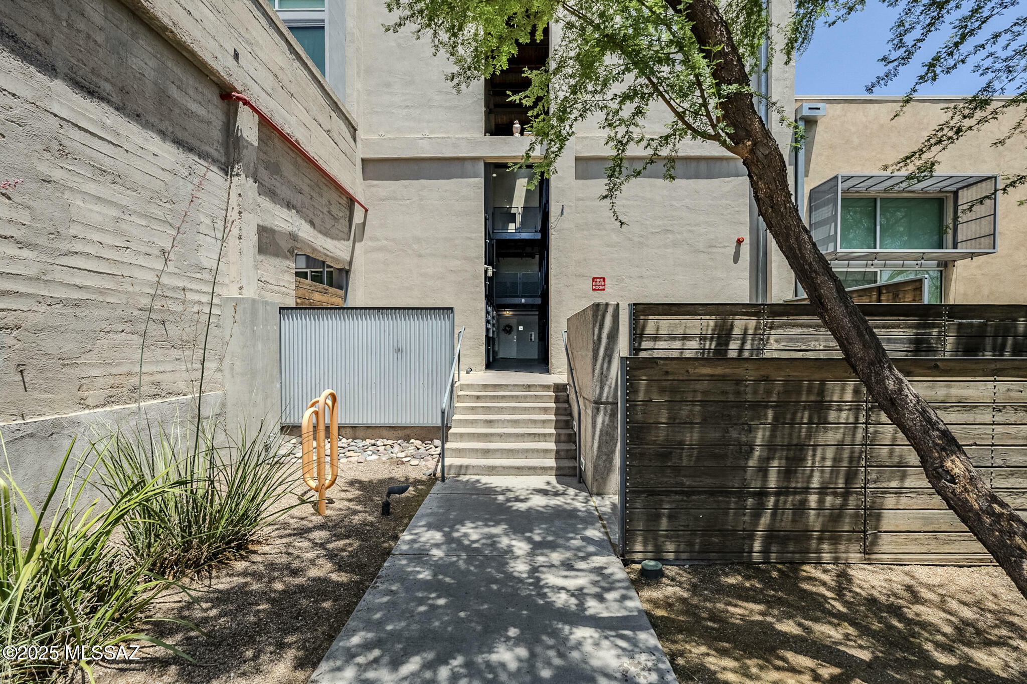 Property Photo: 1001 E 17th Street 111 AZ 85719