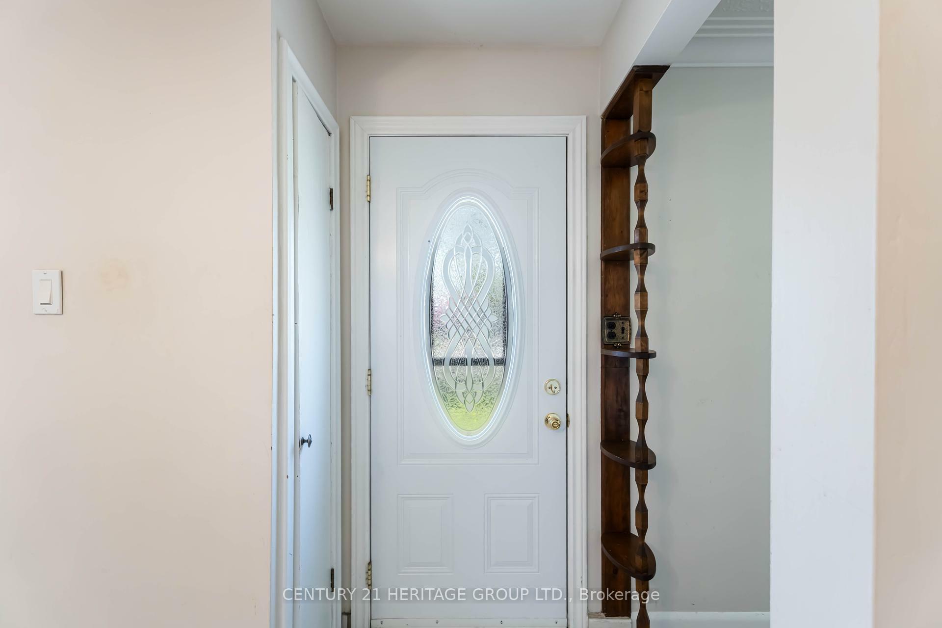 Property Photo: 5905 Valley Way ON L2E 1X9