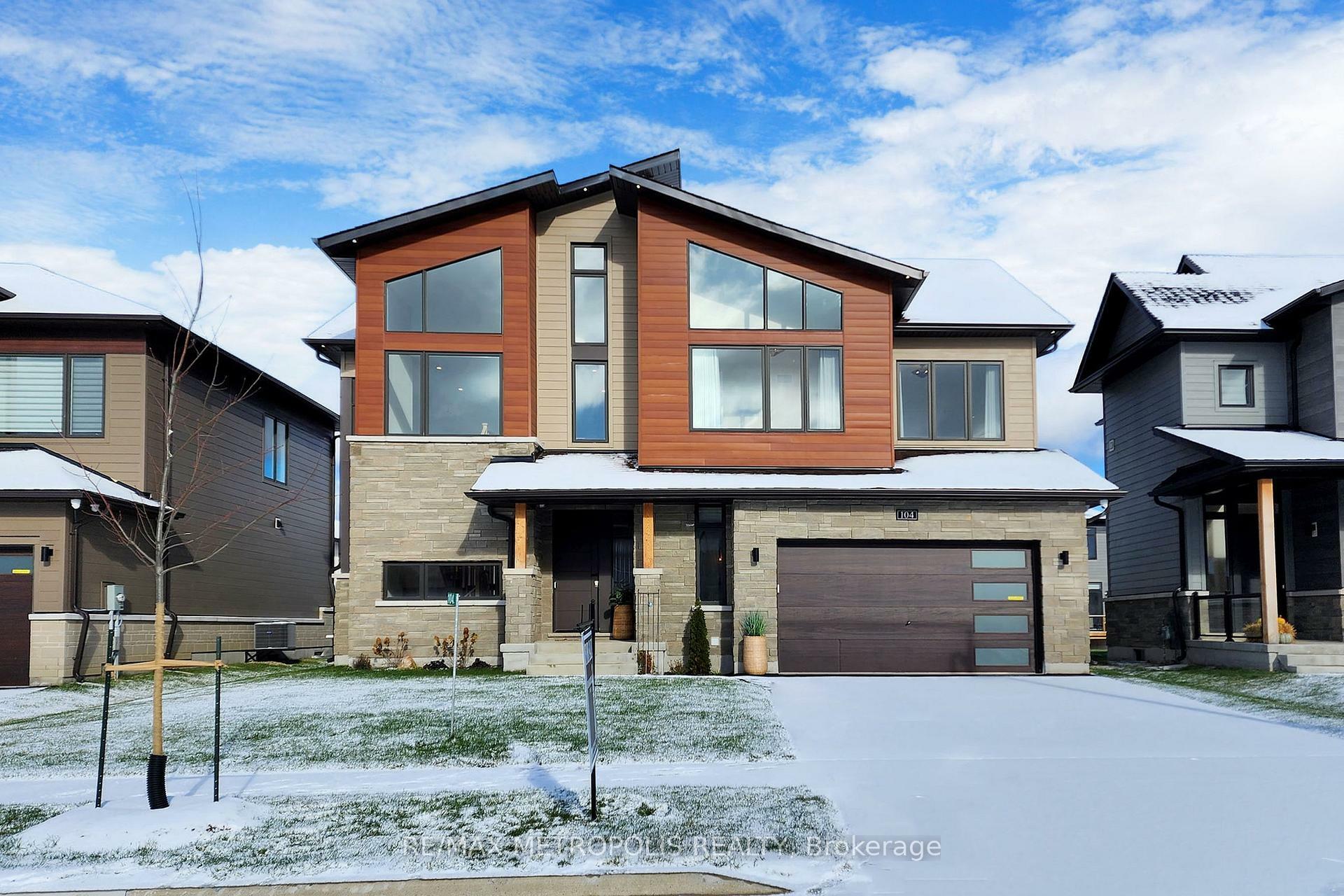 104 Stoneleigh Drive  Blue Mountains ON L9Y 0V1 photo