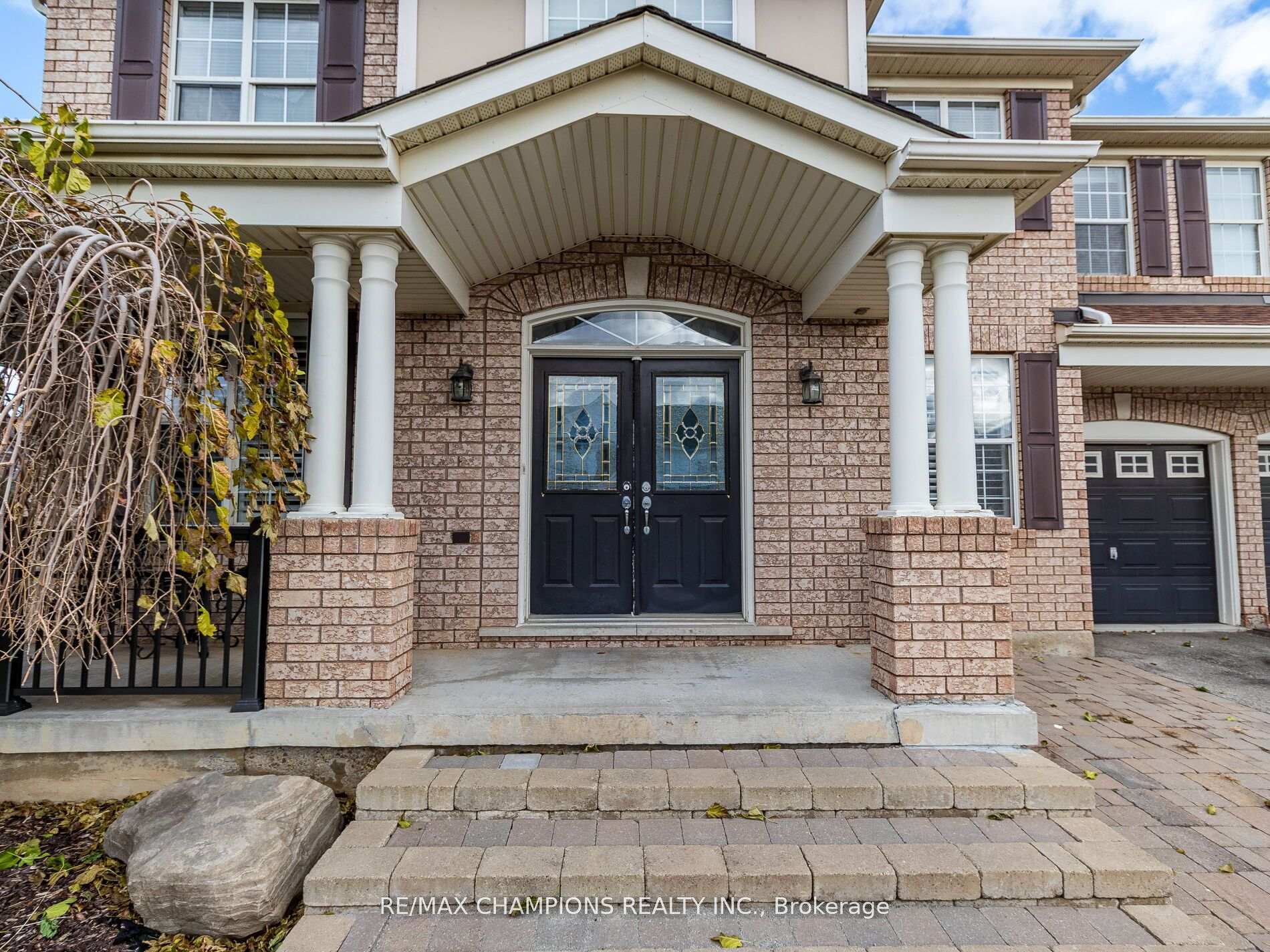 Property Photo: 707 Trudeau Drive ON L9T 5L4