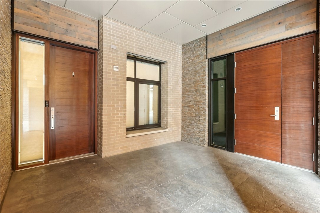 Property Photo:  215 25th Street 7  PA 15222 